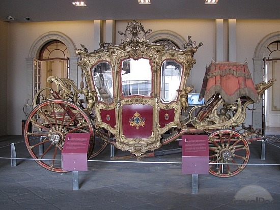 castillo-de-chapultepec-mexico-city.jpg